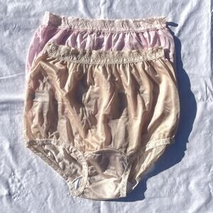 Vintage Lot Of 2 Silky Nylon Granny Panties Mushroom Gusset 5 USA New 1440